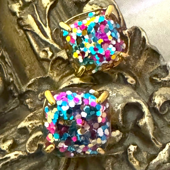 KATE SPADE • Glitter & Glee Squared Away Earrings - Picture 5 of 5